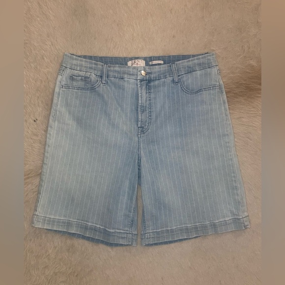 Jen 7 by 7 for All Mankind Bermuda Shorts size 16 - Picture 1 of 5